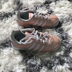Kids adidas sneaker